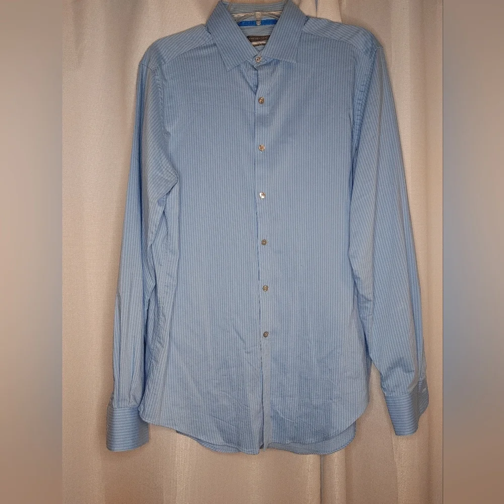 Men's Van Heusen slim fit blue stripe button down dress shirt - Picture 2 of 3
